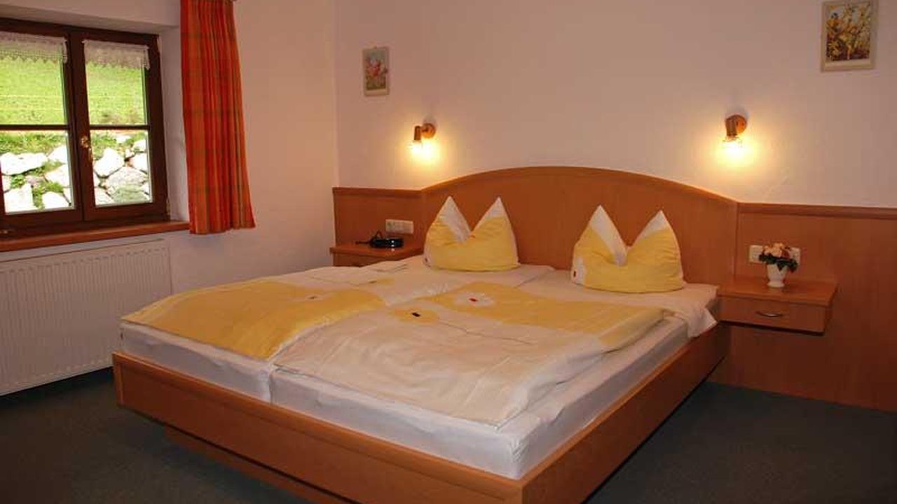 Schlafzimmer Lärchenblick Schlafzimmer Lärchenblick